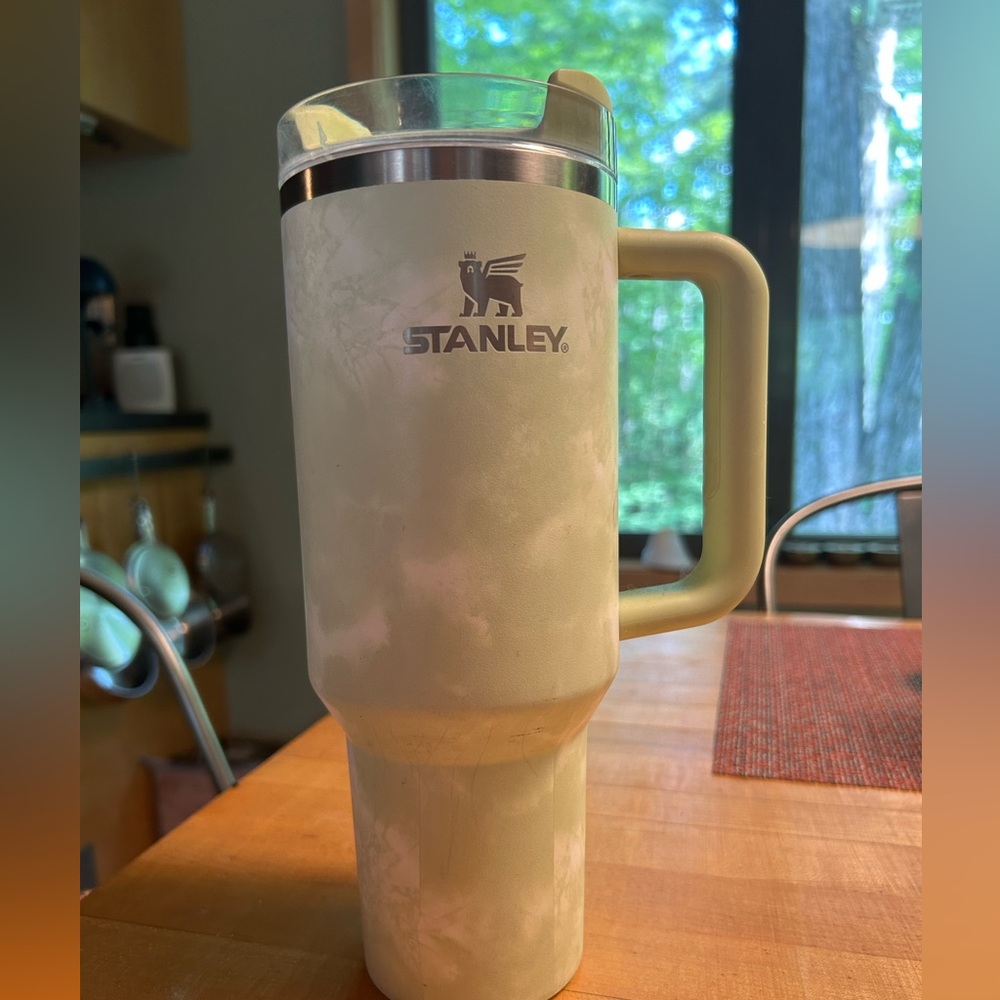 Stanley 40oz Adventure Quencher H2.0 FlowState Tumbler